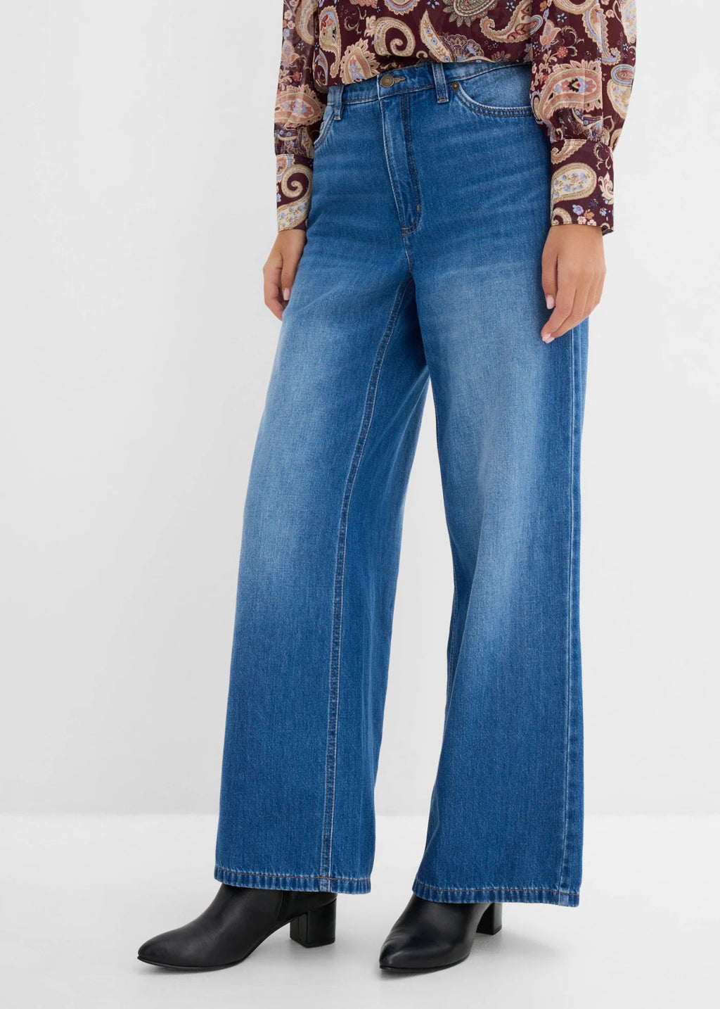 Women's High Waist Wide Leg Jeans in Medium Blue Denim, view 3