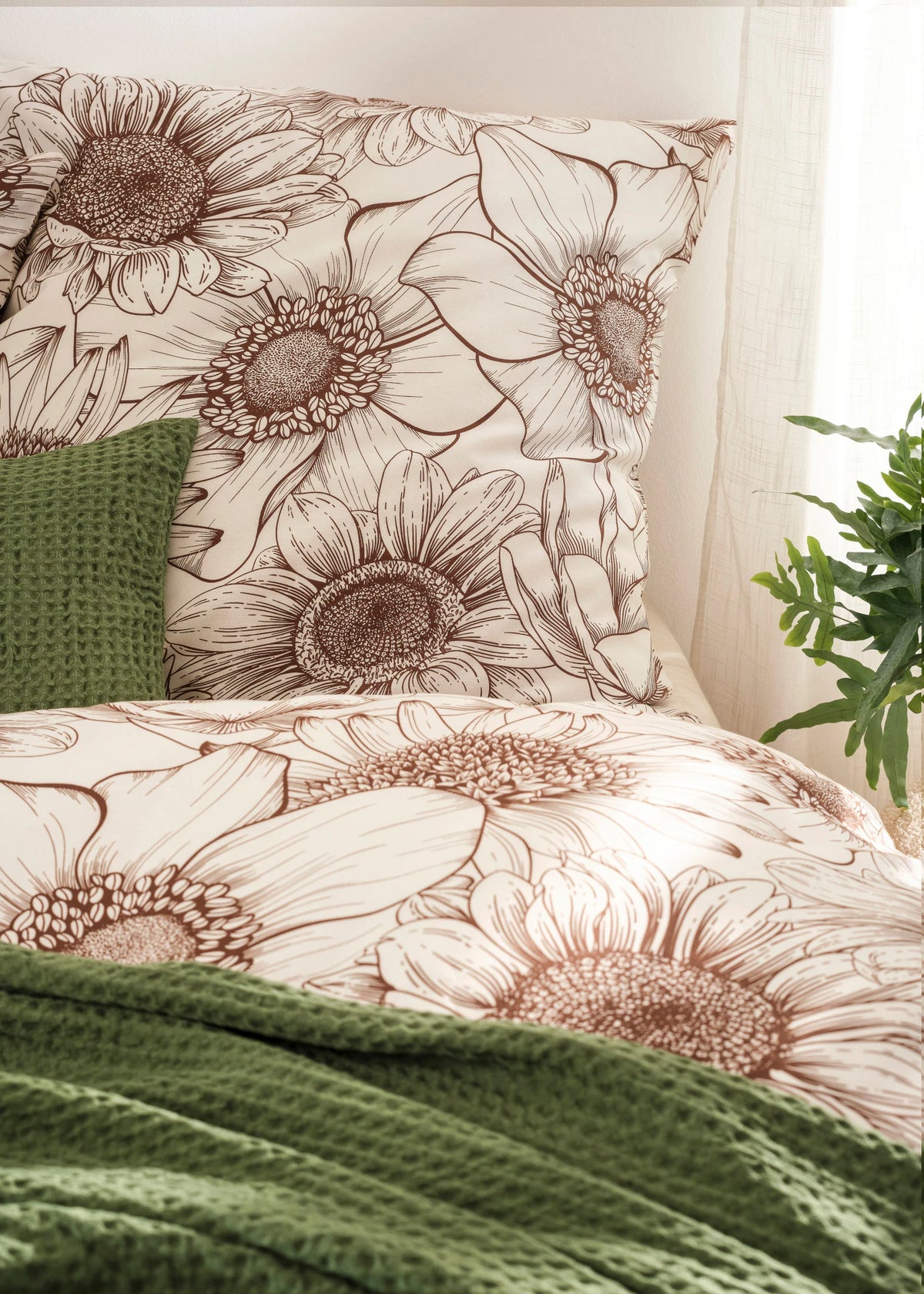 Cotton Blend Bedding Set in White and Brown, view 3