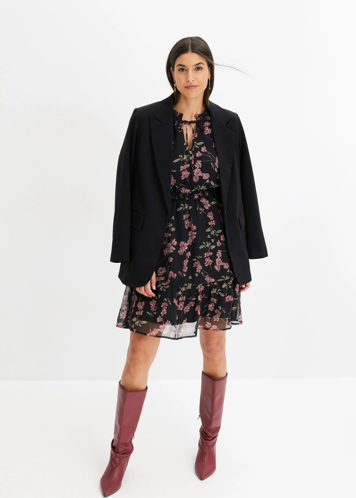 Women's Floral Chiffon Dress in Black Floral, view 4
