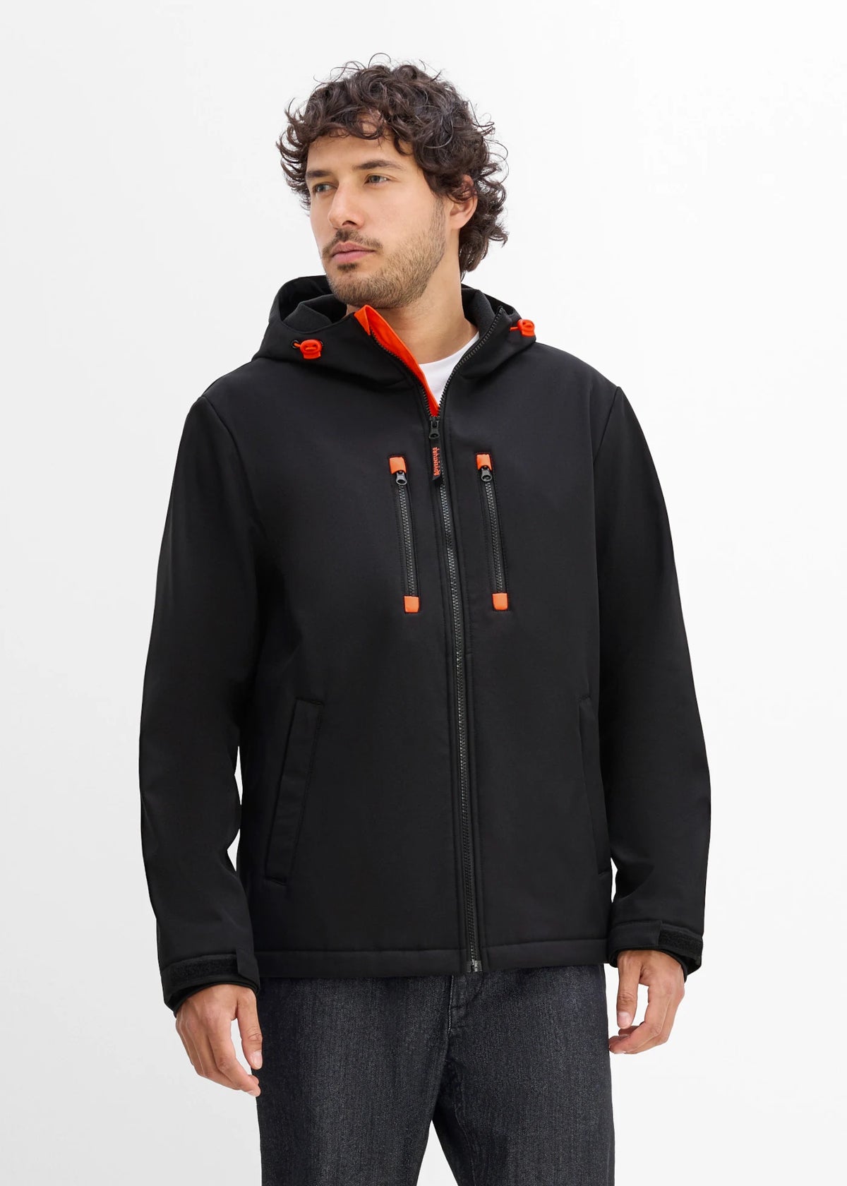 Men's Water-Repellent Softshell Jacket in Black, view 3